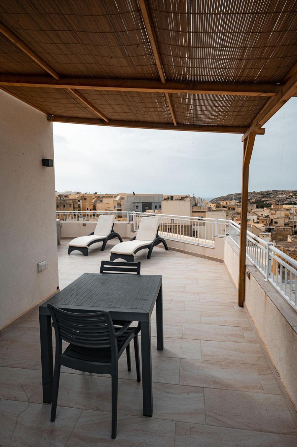 The Willows Penthouses With Jacuzzi Ghajn il-Kbira  المظهر الخارجي الصورة