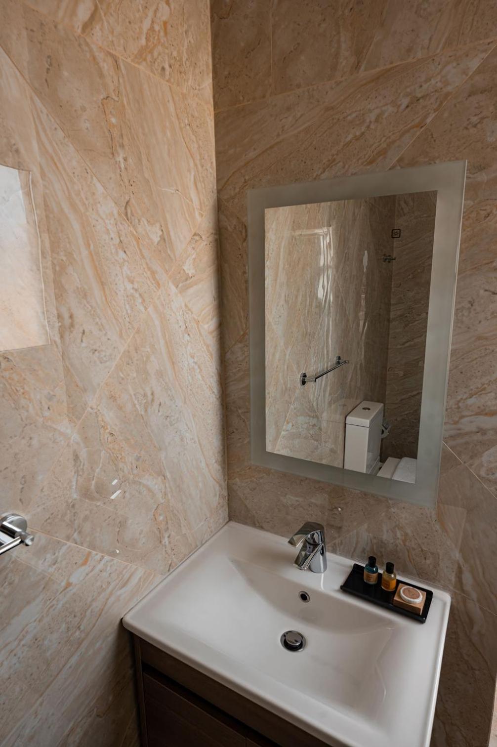 The Willows Penthouses With Jacuzzi Ghajn il-Kbira  المظهر الخارجي الصورة