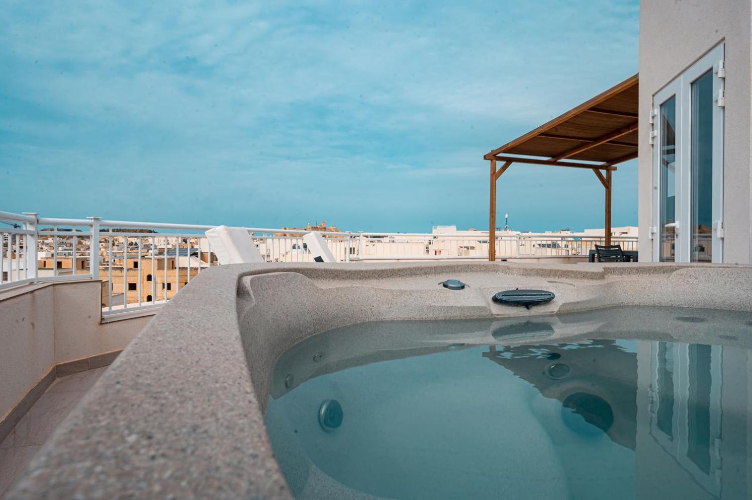 The Willows Penthouses With Jacuzzi Ghajn il-Kbira  المظهر الخارجي الصورة
