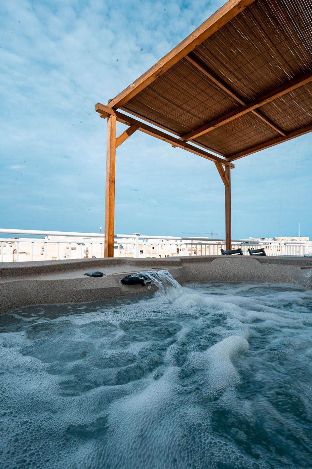 The Willows Penthouses With Jacuzzi Ghajn il-Kbira  المظهر الخارجي الصورة